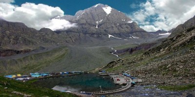 manimahesh lake