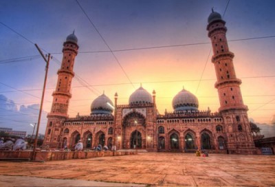taj-ul-masajid