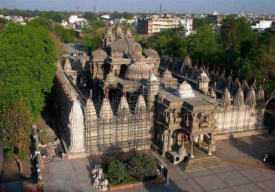 hutheesing jain temple